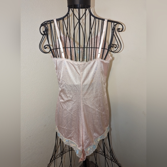 Vanity Fair Vintage Playsuit - Picture 7 of 8